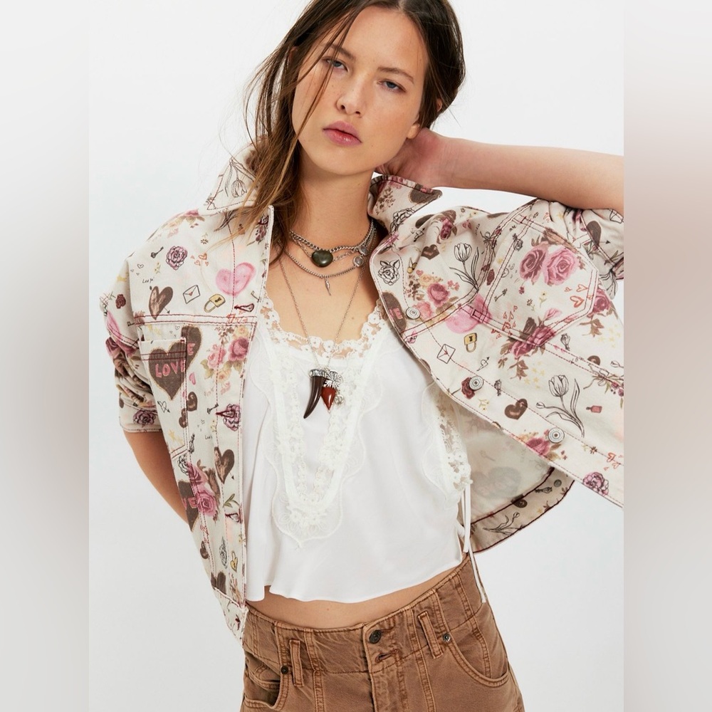 We The Free Opal Swing Printed Denim Jacket size XS
NWOT